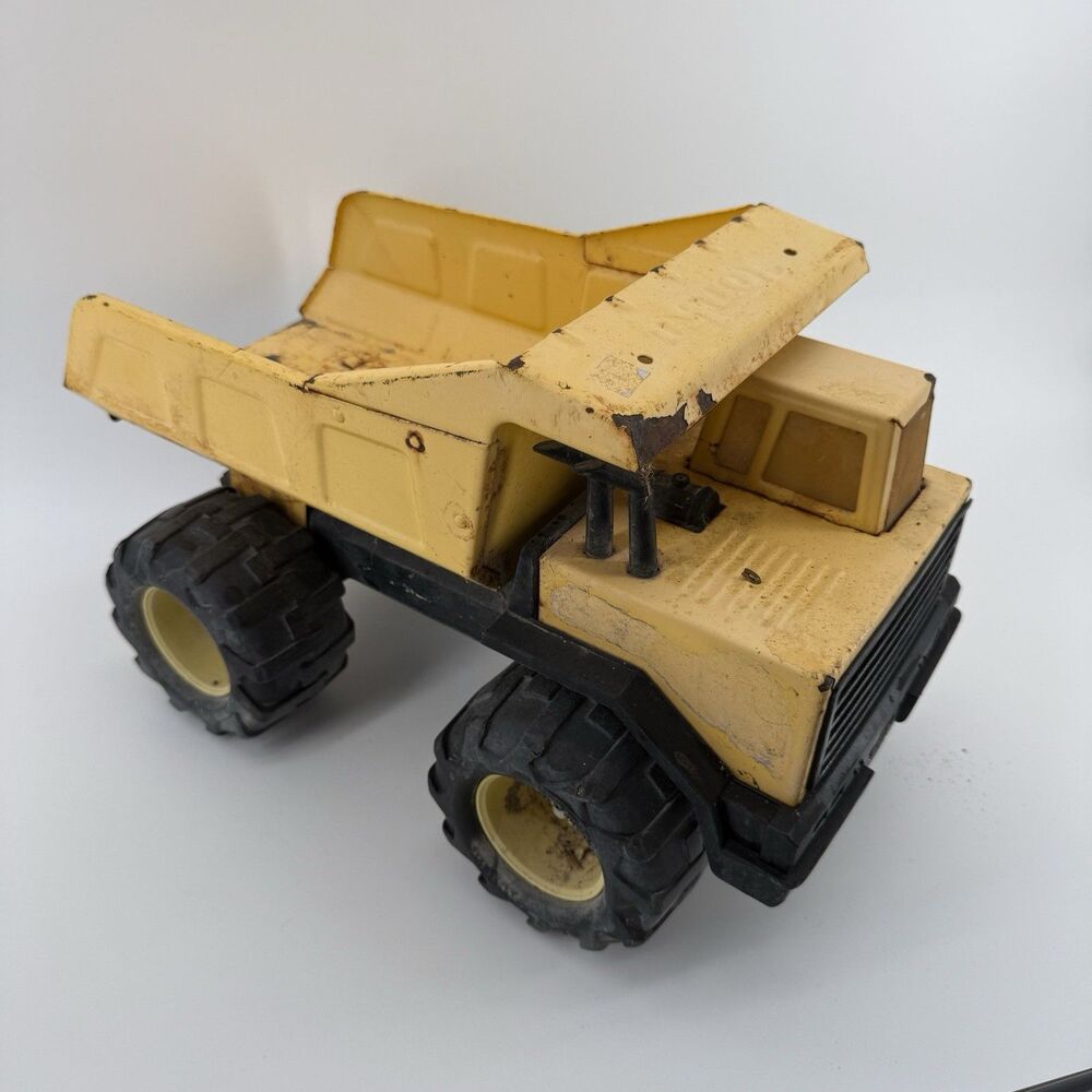 Tonka Model 54782 Yellow Toy Construction Trucks Dump Truck Pressed Steel